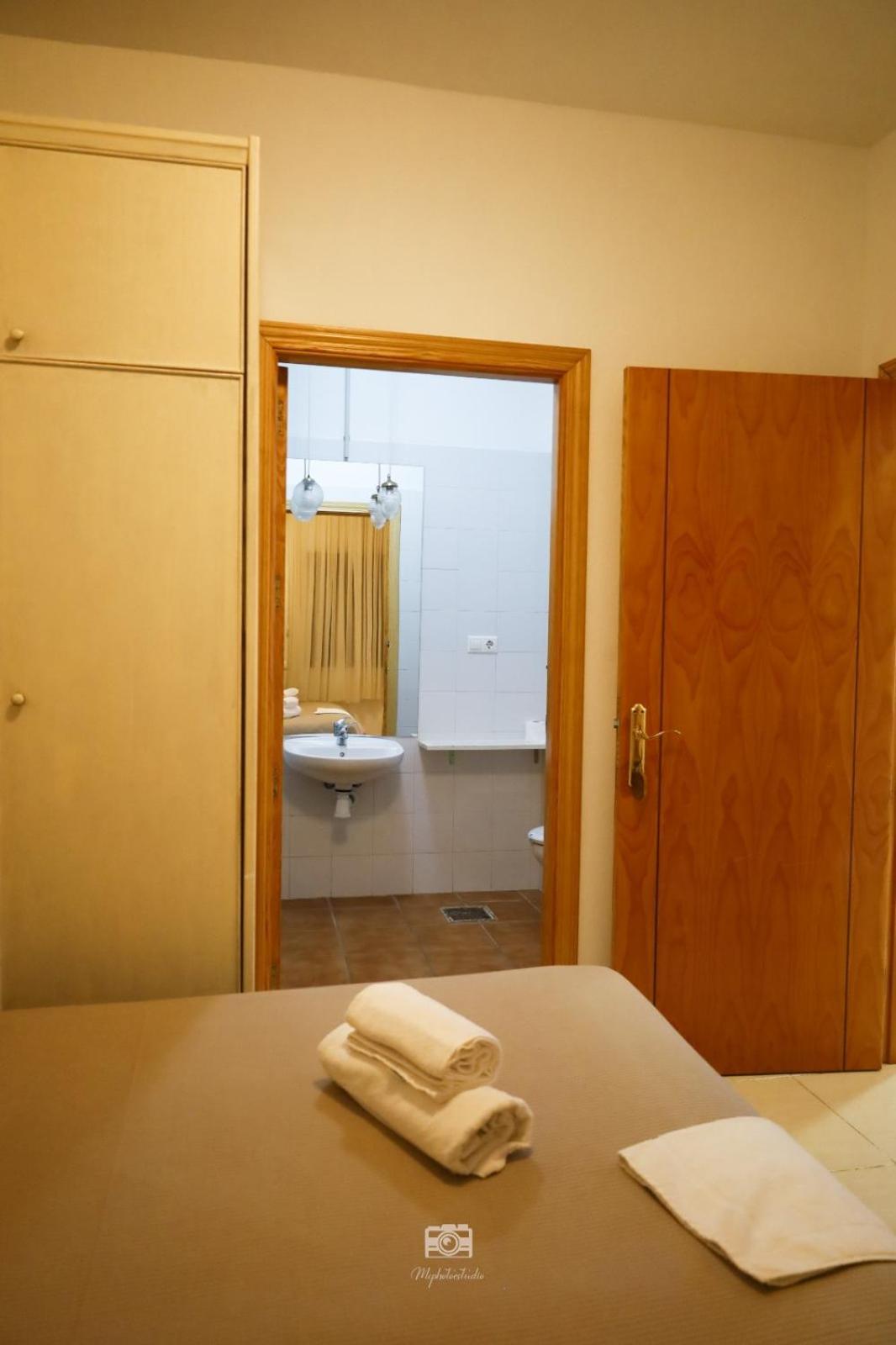 Hospedium Dlj Hostal Ben Nassar Arjona Dış mekan fotoğraf